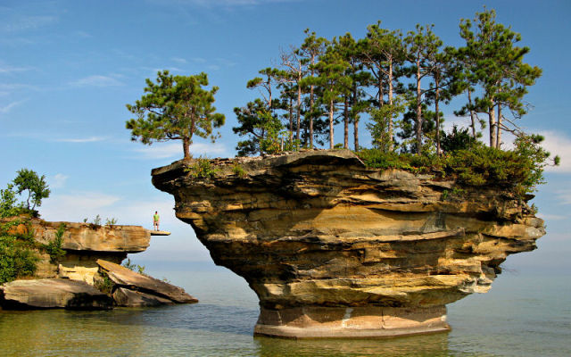 Turnip Rock Lacul Huron 6